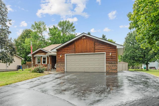 8989 Kirkwood Circle N, Maple Grove, MN 55369