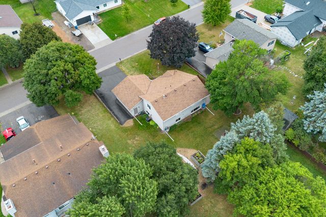 8989 Kirkwood Circle N, Maple Grove, MN 55369