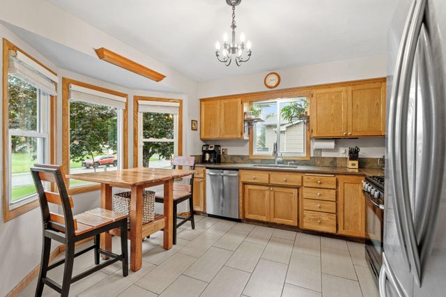 8989 Kirkwood Circle N, Maple Grove, MN 55369