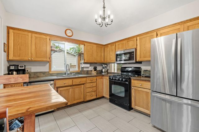 8989 Kirkwood Circle N, Maple Grove, MN 55369