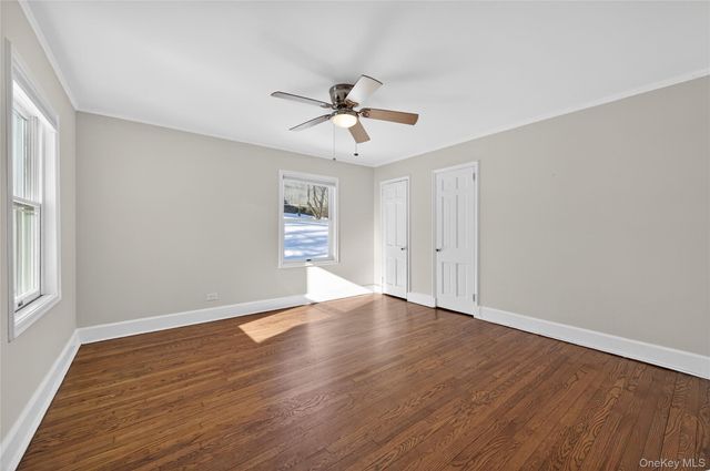 108 La Rue Drive, Huntington, NY 11743