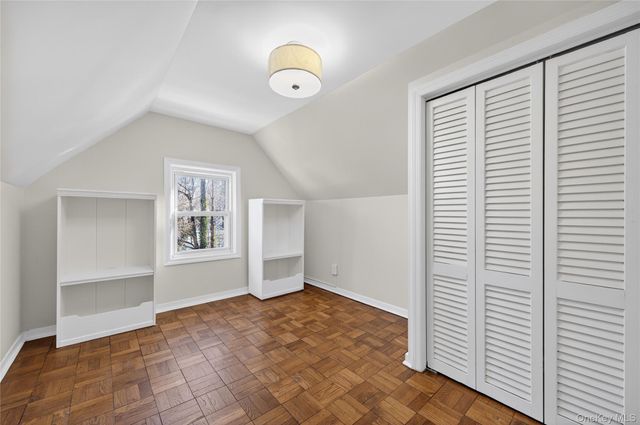 108 La Rue Drive, Huntington, NY 11743