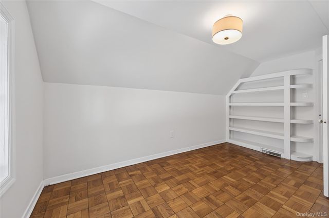 108 La Rue Drive, Huntington, NY 11743