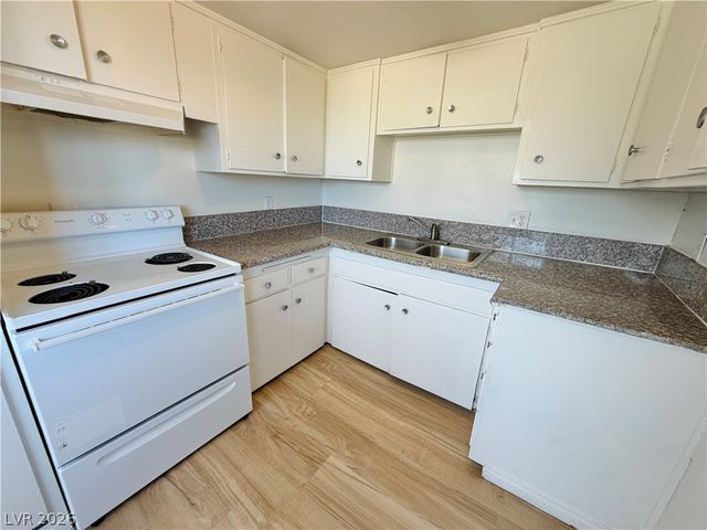 537 KOLSON D, Las Vegas, NV 89119
