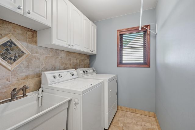 29369 Hampton Court, New Hudson, MI 48165