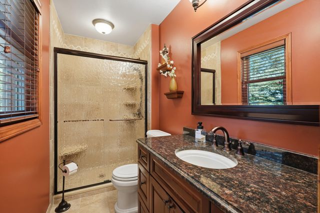 29369 Hampton Court, New Hudson, MI 48165