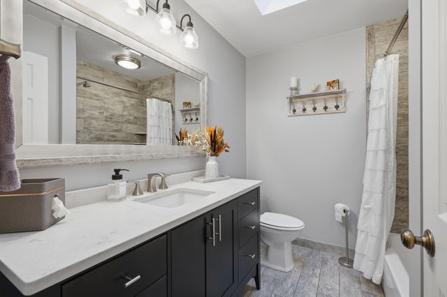 29369 Hampton Court, New Hudson, MI 48165