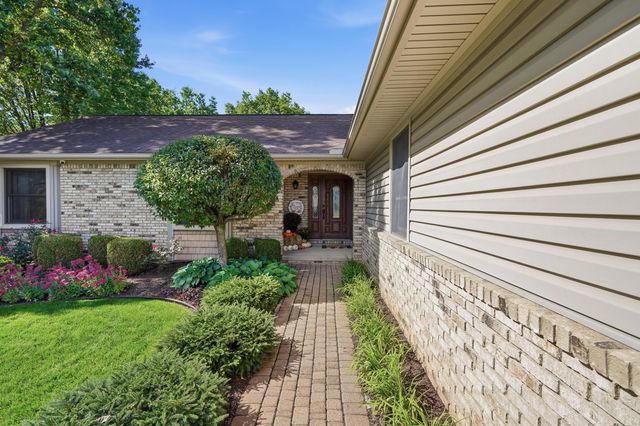 29369 Hampton Court, New Hudson, MI 48165