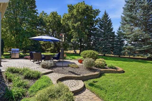 29369 Hampton Court, New Hudson, MI 48165