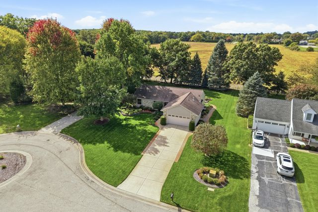 29369 Hampton Court, New Hudson, MI 48165