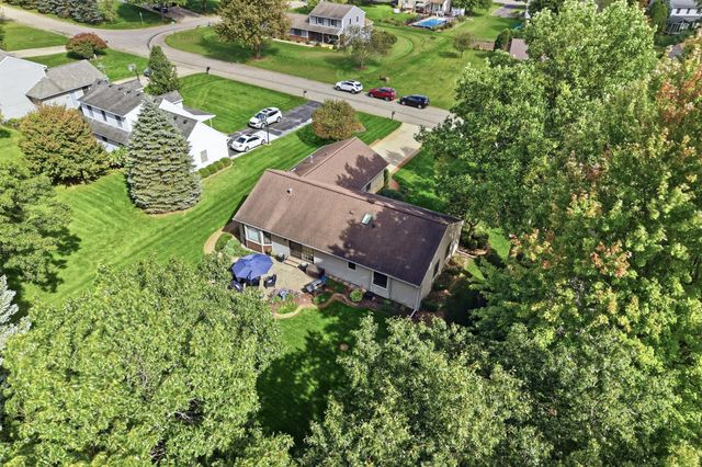 29369 Hampton Court, New Hudson, MI 48165