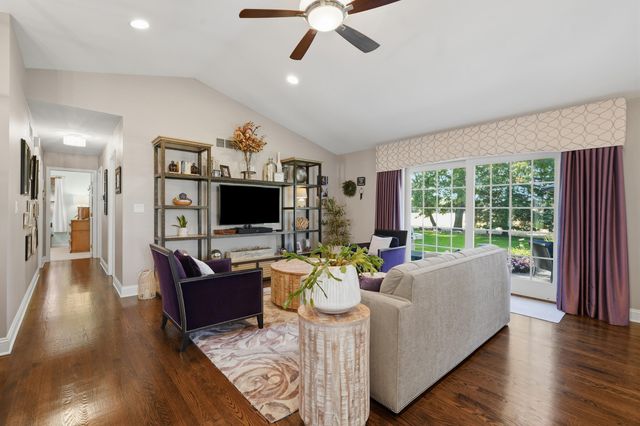29369 Hampton Court, New Hudson, MI 48165