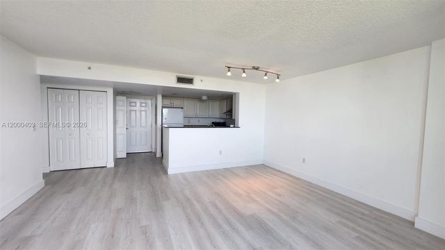 3000 Coral Way 713, Miami, FL 33145