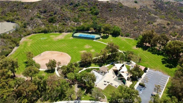 27 Tradition, Rancho Santa Margarita, CA 92688