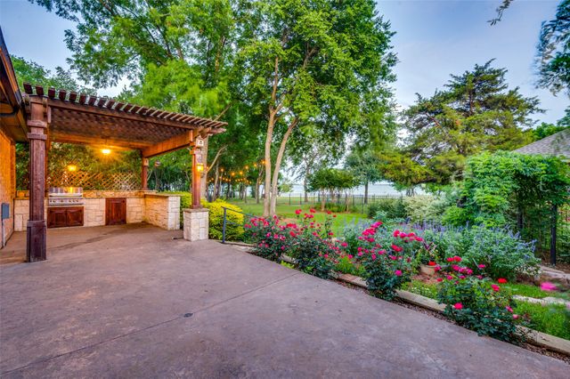 730 Peninsula Bend, Shady Shores, TX 76208