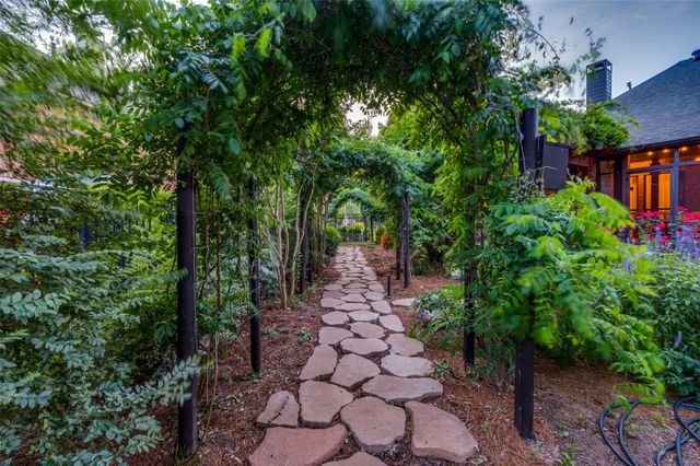 730 Peninsula Bend, Shady Shores, TX 76208