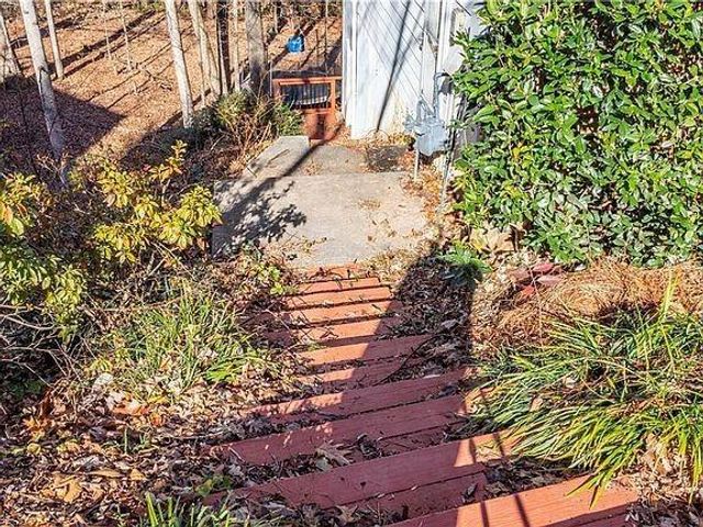 660 Dianthus Court NW, Acworth, GA 30102