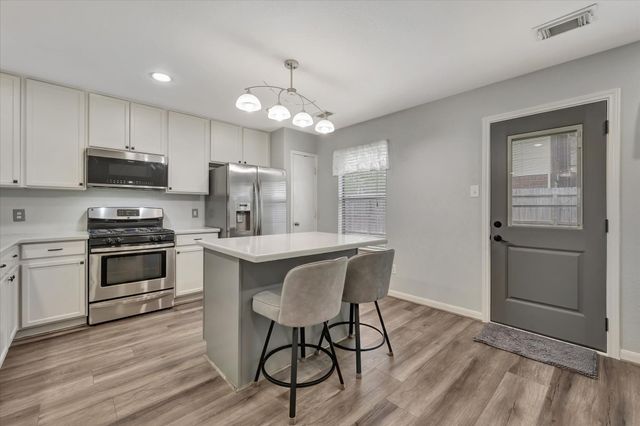 4802 Quiet Canyon Drive, Friendswood, TX 77546