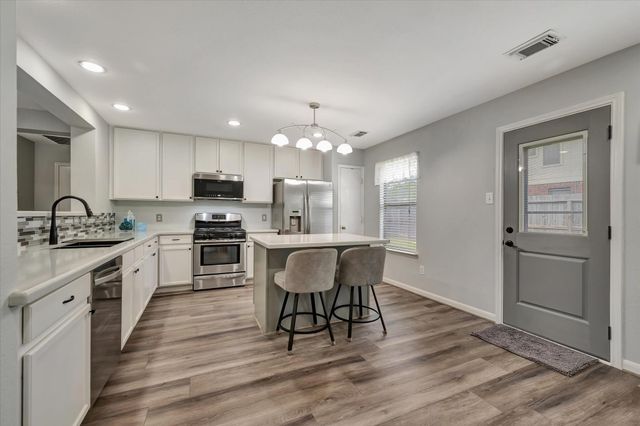 4802 Quiet Canyon Drive, Friendswood, TX 77546