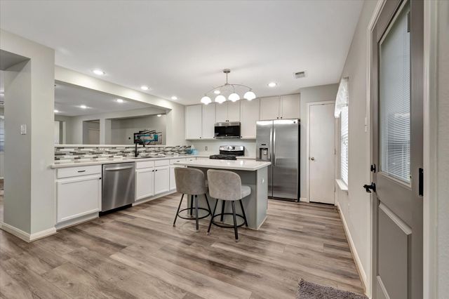 4802 Quiet Canyon Drive, Friendswood, TX 77546