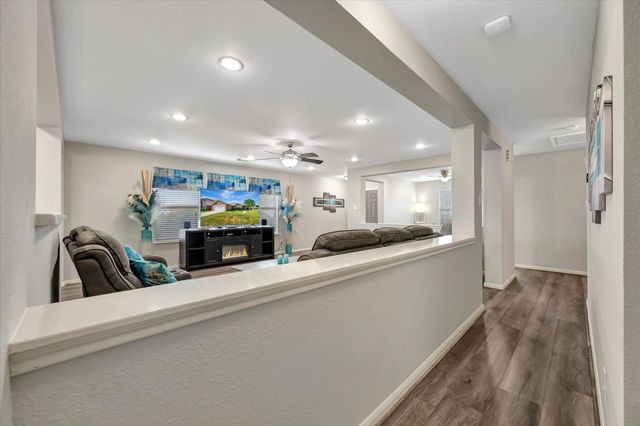 4802 Quiet Canyon Drive, Friendswood, TX 77546