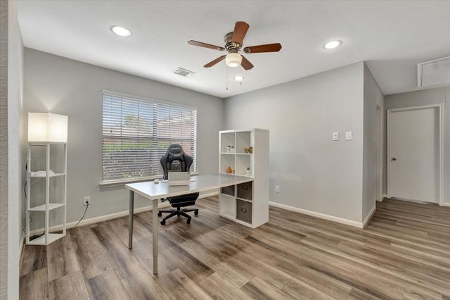 4802 Quiet Canyon Drive, Friendswood, TX 77546