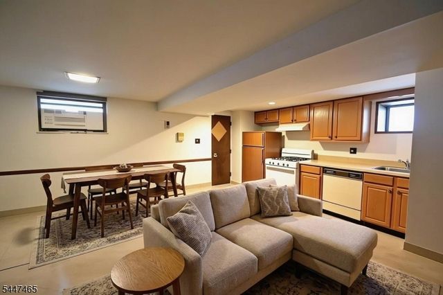 8 Witherspoon St, Nutley Twp., NJ 07110
