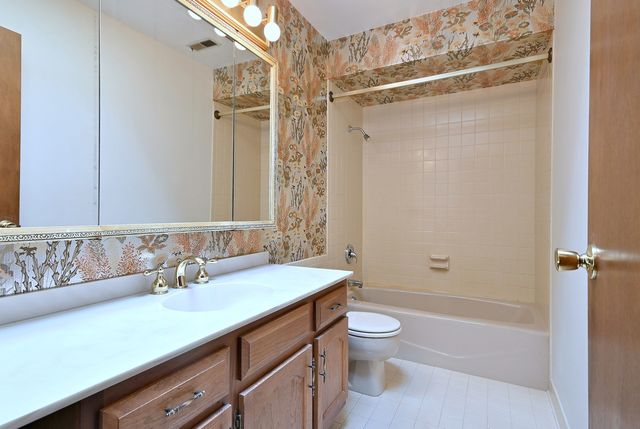 7728 W Gregory Street, Chicago, IL 60656
