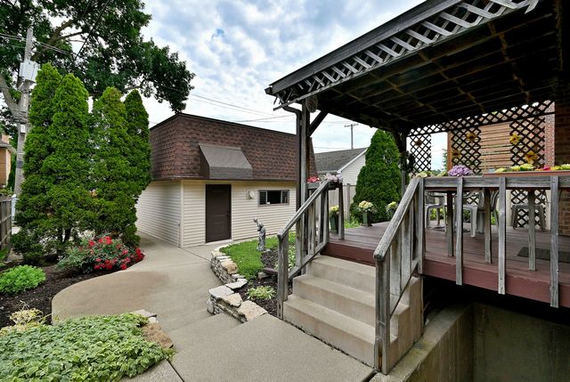 7728 W Gregory Street, Chicago, IL 60656