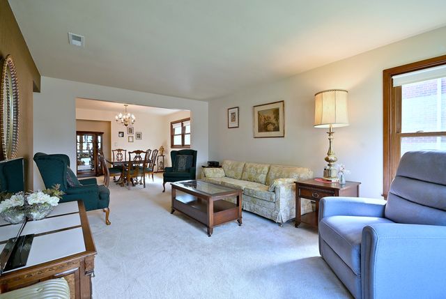7728 W Gregory Street, Chicago, IL 60656