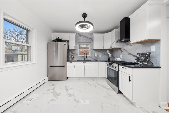 6849 S Keeler Avenue, Chicago, IL 60629