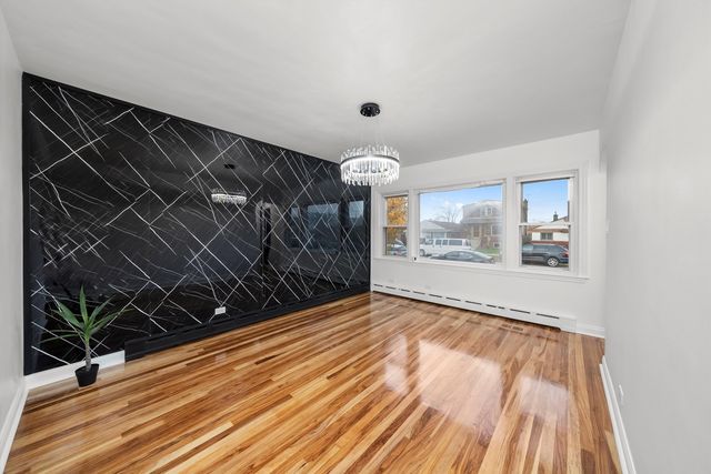 6849 S Keeler Avenue, Chicago, IL 60629