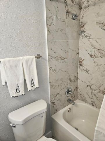 2010 NE 33rd Street, Lighthouse Point, FL 33064