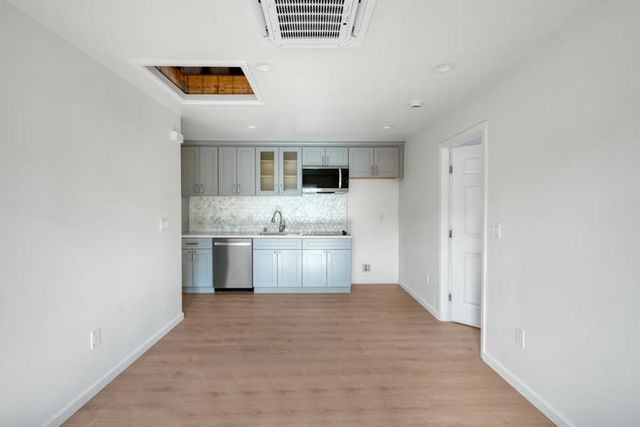 820 Jackson Street, Mountain View, CA 94043