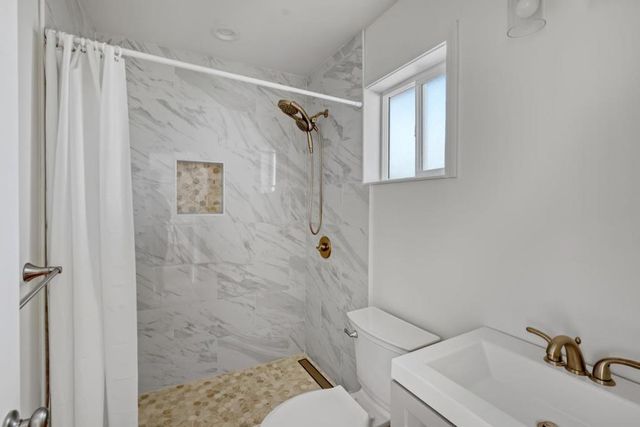 820 Jackson Street, Mountain View, CA 94043