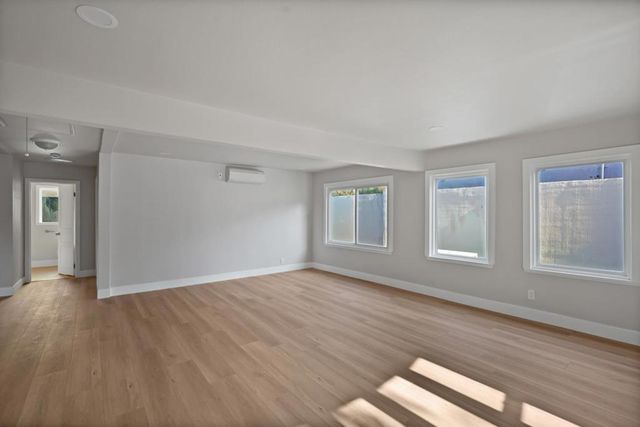 820 Jackson Street, Mountain View, CA 94043