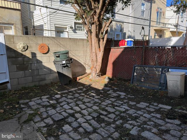 1942 S GALLOWAY ST, Philadelphia, PA 19148