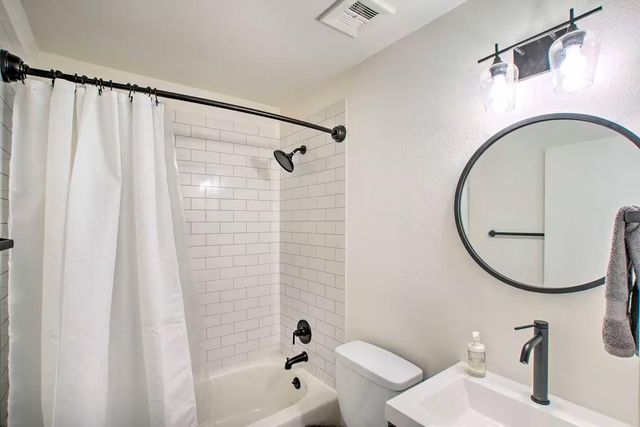 1233 E Marny Road, Tempe, AZ 85288