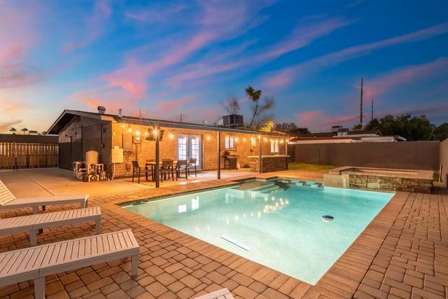 1233 E Marny Road, Tempe, AZ 85288