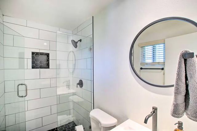 1233 E Marny Road, Tempe, AZ 85288