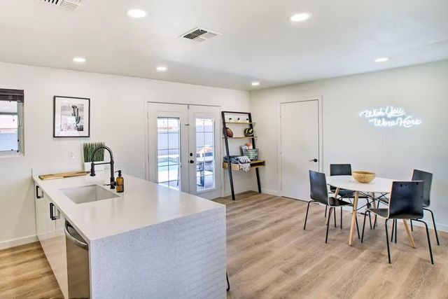 1233 E Marny Road, Tempe, AZ 85288