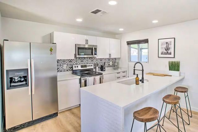 1233 E Marny Road, Tempe, AZ 85288