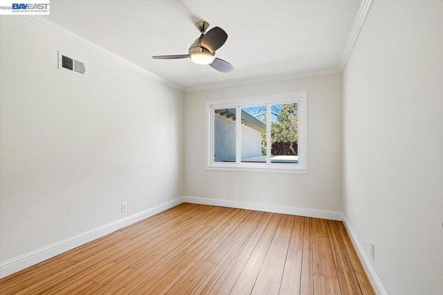 17888 Mayflower Dr, Castro Valley, CA 94546