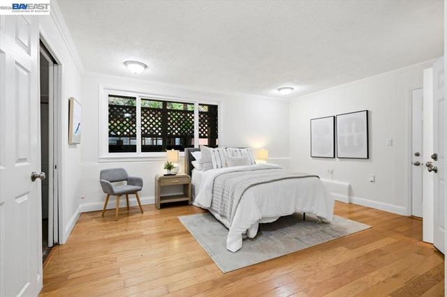 17888 Mayflower Dr, Castro Valley, CA 94546