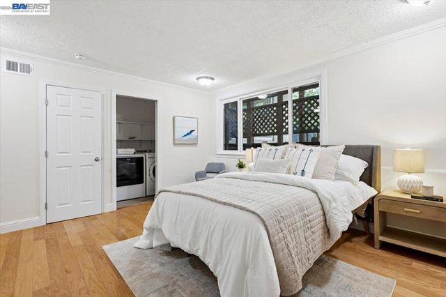 17888 Mayflower Dr, Castro Valley, CA 94546
