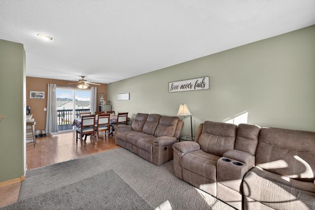 740 Baylee Place SW, Pine Island, MN 55963