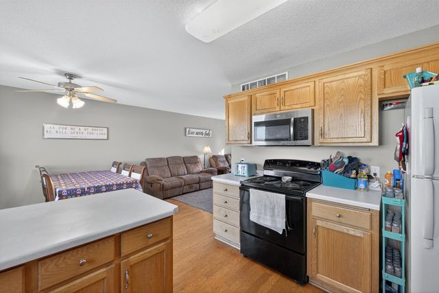 740 Baylee Place SW, Pine Island, MN 55963