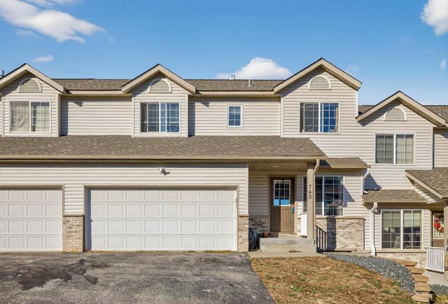 740 Baylee Place SW, Pine Island, MN 55963
