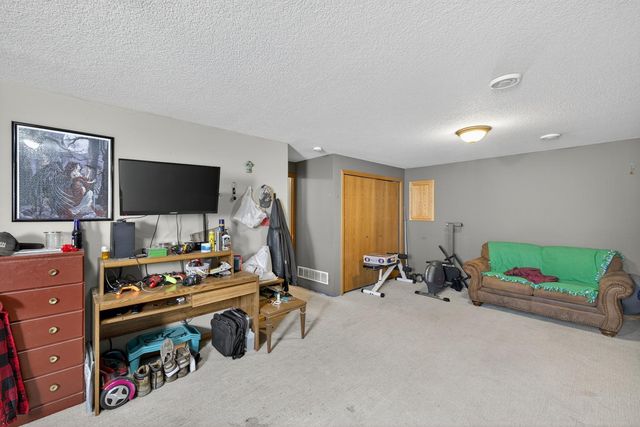 740 Baylee Place SW, Pine Island, MN 55963