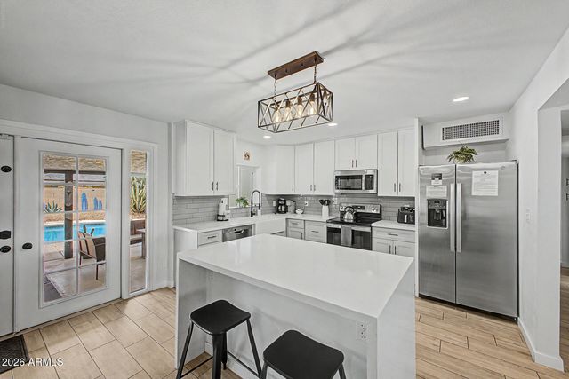 8330 E MONTE VISTA Road, Scottsdale, AZ 85257
